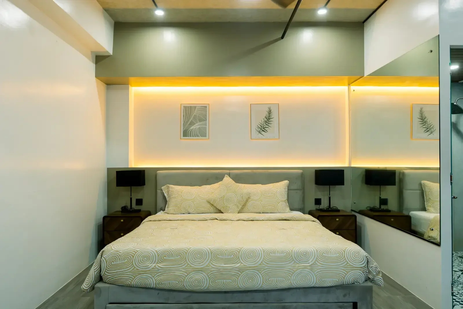 JMLAD Hotel Suite Room